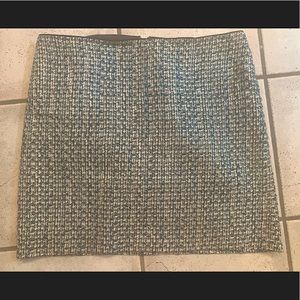 GORGEOUS WHBM SKIRT 💙